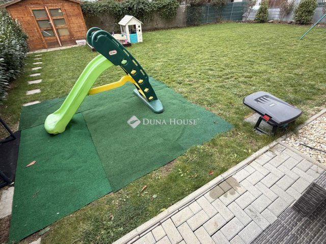 Eladó téglalakás, Szombathelyen 85.9 M Ft, 4 szobás