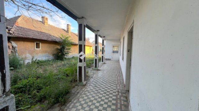 Eladó családi ház, Kókán 30.9 M Ft, 4 szobás