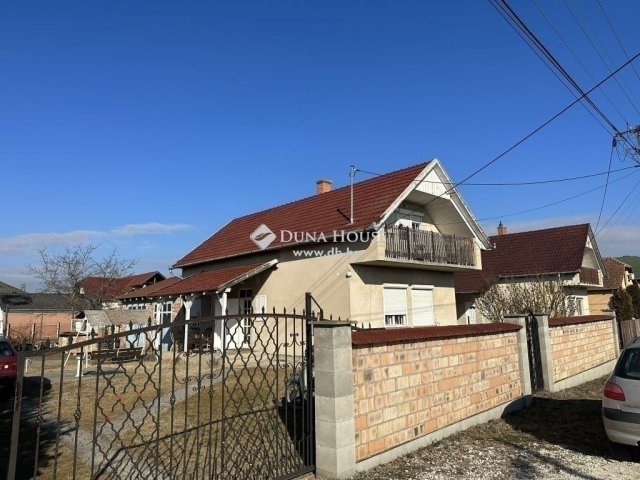 Eladó családi ház, Pilisen 57.9 M Ft, 4 szobás