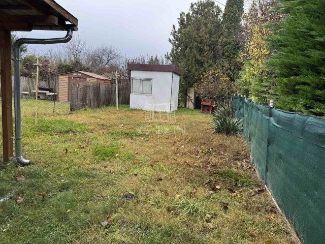 Eladó nyaraló, Balatonkeresztúron 41.5 M Ft, 3 szobás