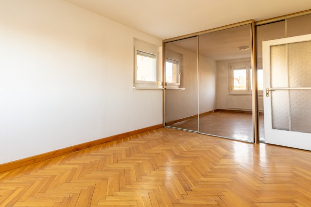 Eladó panellakás, Budapesten, III. kerületben 79.9 M Ft, 3 szobás