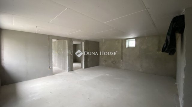 Eladó ikerház, Tápióbicskén 49.5 M Ft, 4 szobás