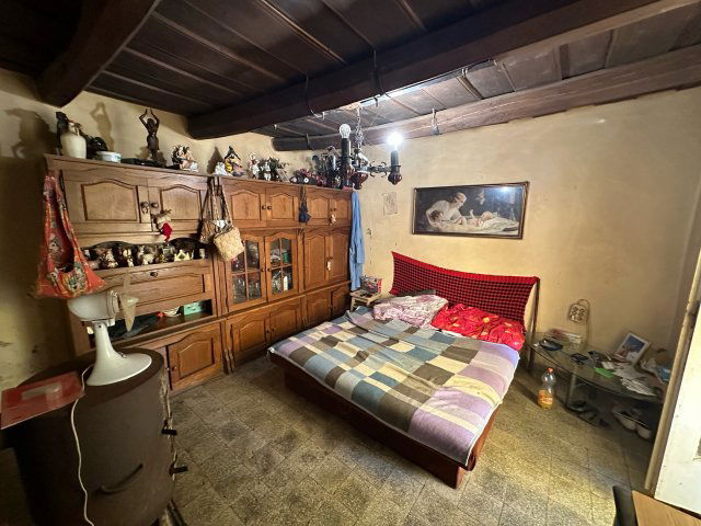 Eladó családi ház, Szenyéren 9.9 M Ft, 2 szobás