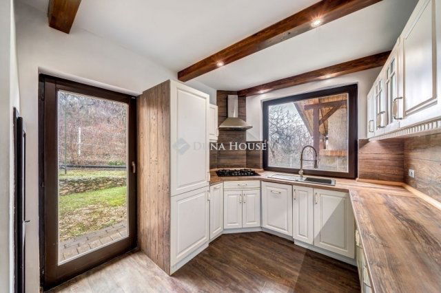 Eladó családi ház, Budaörsön 235 M Ft, 4 szobás