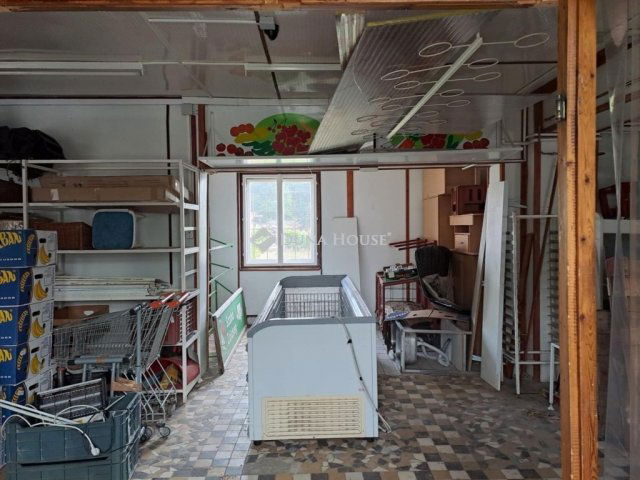 Eladó családi ház, Kunbaján 6 M Ft, 1 szobás