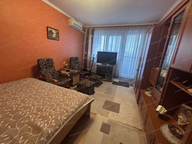 Eladó panellakás, Tatabányán 43 M Ft, 2+1 szobás