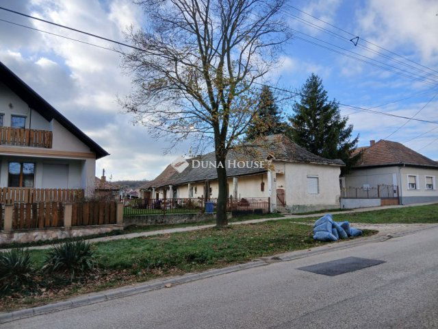 Eladó családi ház, Mányon 55 M Ft, 2 szobás