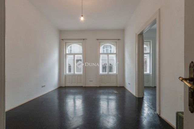 Kiadó téglalakás, albérlet, Budapesten, VII. kerületben