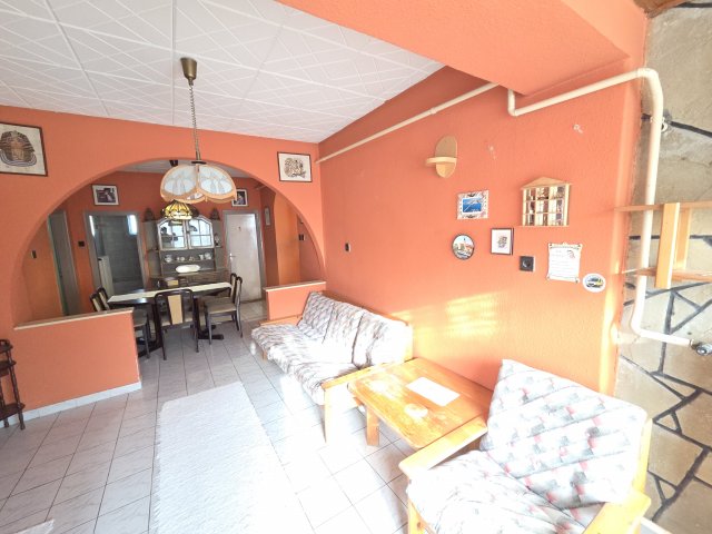 Eladó családi ház, Keszthelyen 62 M Ft, 5 szobás