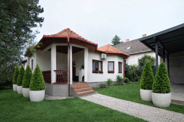 Eladó családi ház, Budakeszin 164 M Ft, 5 szobás