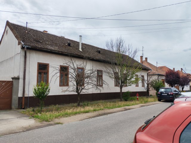 Eladó családi ház, Soltvadkerten 48 M Ft, 4 szobás