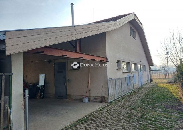 Eladó családi ház, Tárnokon 268 M Ft, 5 szobás