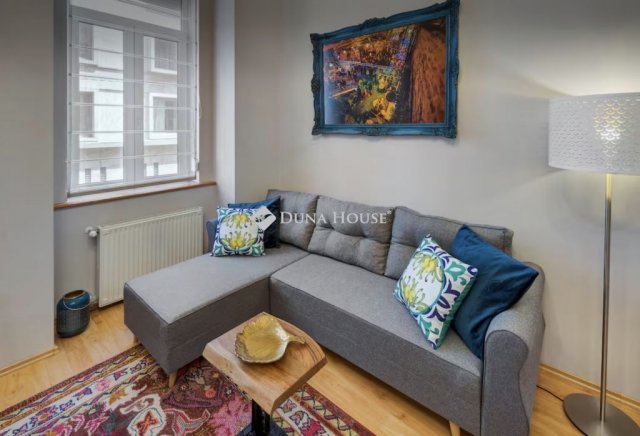 Eladó téglalakás, Budapesten, VII. kerületben, Dohány utcában