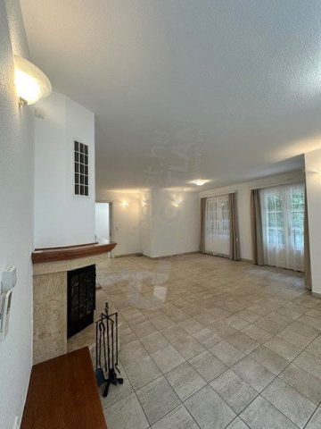 Kiadó családi ház, albérlet, XII. kerületben, Diana utcában