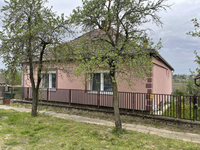 Eladó családi ház, Döbröközön 23.5 M Ft, 3 szobás
