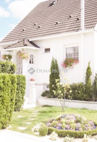 Eladó családi ház, Vértesszőlősön, Kánya utcában 119 M Ft