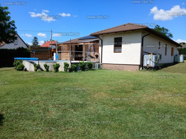 Eladó családi ház, Fóton 159.5 M Ft, 3 szobás
