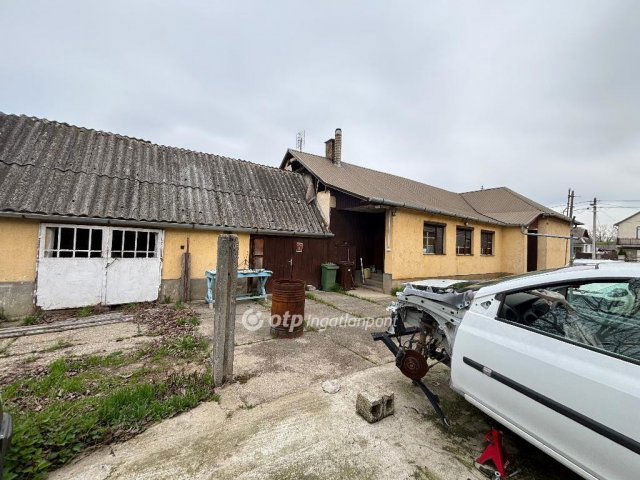Eladó családi ház, Kisvárdán 20.9 M Ft, 3 szobás