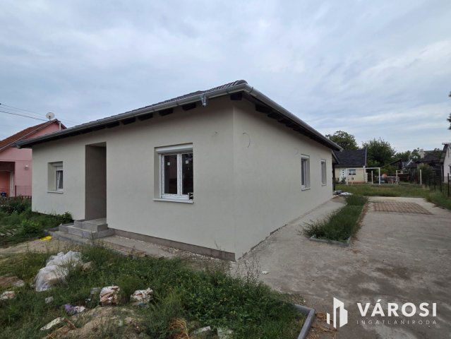 Eladó családi ház, Szigethalmon 89.9 M Ft, 4 szobás