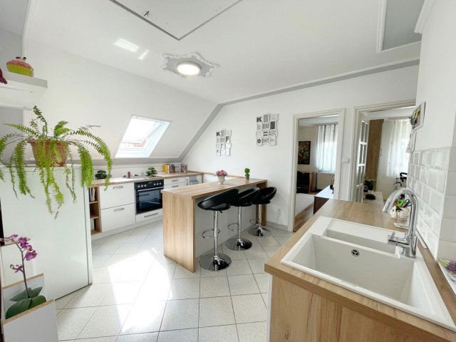 Eladó családi ház, Debrecenben 122.5 M Ft, 7 szobás