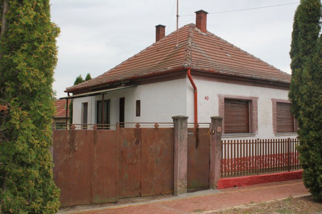Eladó családi ház, Vágon 19 M Ft, 2 szobás