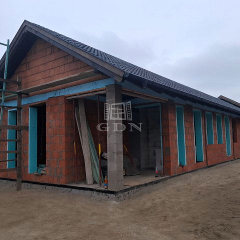 Eladó ikerház, Szigethalmon 89 M Ft, 4 szobás