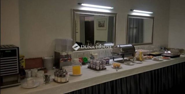 Eladó hotel, Tolnán 590 M Ft, 31 szobás / költözzbe.hu