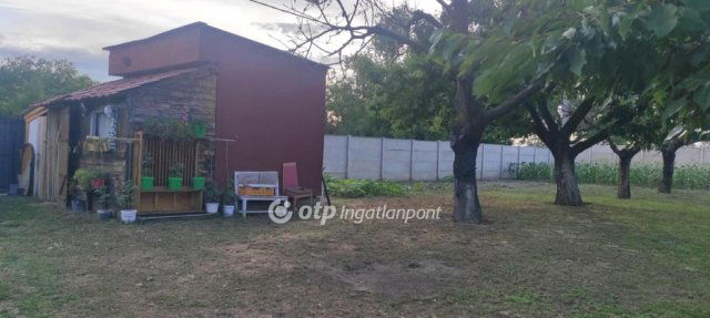 Eladó telek, Szigetszentmiklóson 85 M Ft / költözzbe.hu