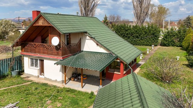 Eladó családi ház, Vácon, Jégvirág utcában 64 M Ft, 2 szobás