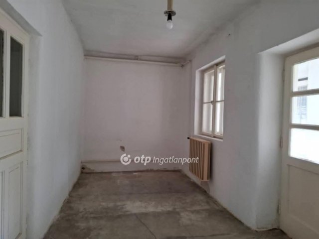 Eladó családi ház, Biharkeresztesen 26 M Ft, 1+2 szobás