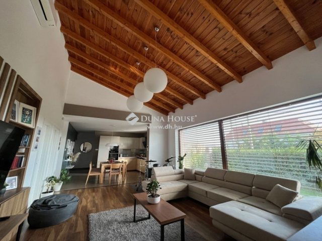 Eladó családi ház, Érden 219.9 M Ft, 5 szobás