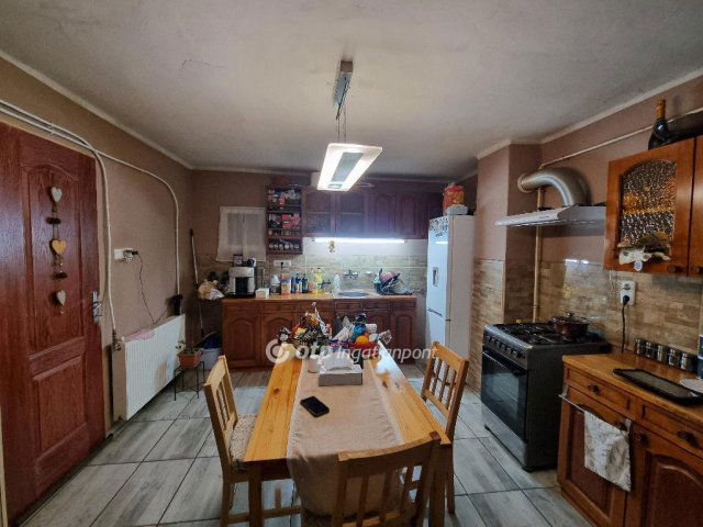 Eladó családi ház, Somlóvásárhelyen 28.999 M Ft, 2 szobás