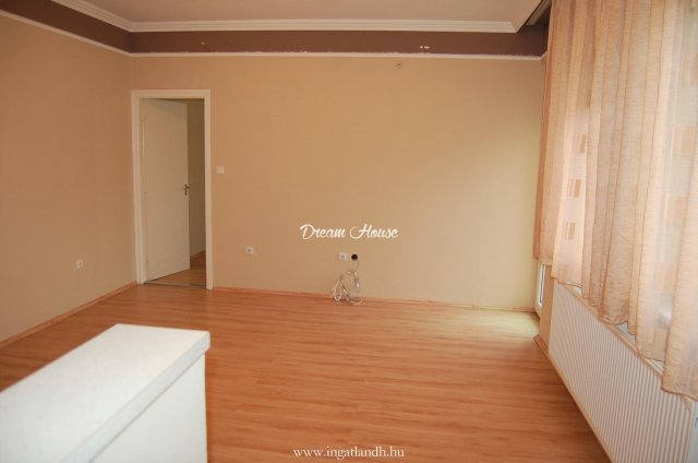 Kiadó téglalakás, albérlet, Nyíregyházán 135 E Ft / hó