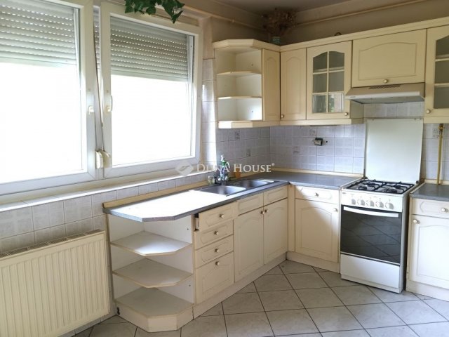 Kiadó téglalakás, albérlet, Debrecenben 250 E Ft / hó, 5 szobás