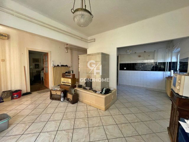 Eladó családi ház, Veszprémben 85 M Ft, 3 szobás