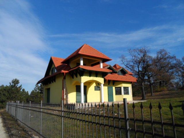 Eladó családi ház, Cserszegtomajon 83.879 M Ft, 5 szobás