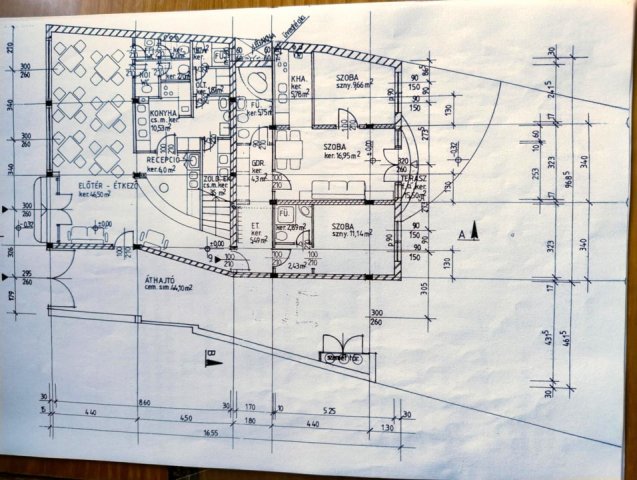 Eladó családi ház, Nagykanizsán 250 M Ft, 11 szobás