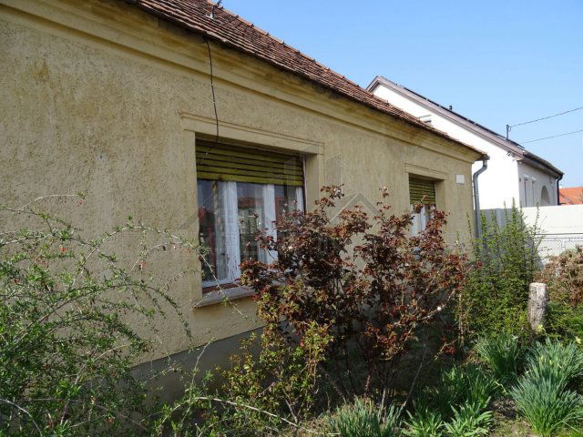 Eladó családi ház, Győrött 44.9 M Ft, 3 szobás