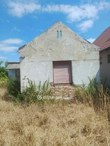 Eladó családi ház, Somlóvásárhelyen 6 M Ft, 1+1 szobás