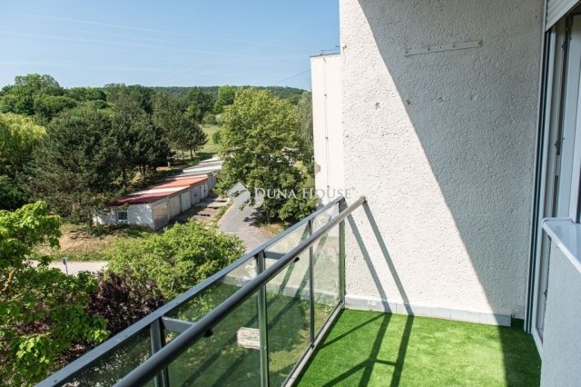 Eladó panellakás, Kincsesbányán 44.9 M Ft, 2 szobás