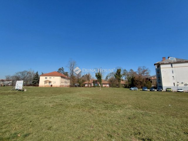 Eladó ipari ingatlan, Berettyóújfaluban 239 M Ft