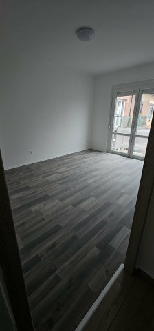 Eladó téglalakás, Komlón 19.5 M Ft, 1 szobás