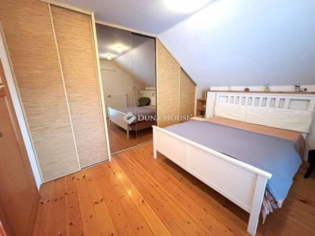 Eladó családi ház, Budapesten, III. kerületben 194.31 M Ft