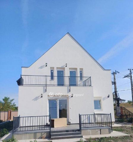Eladó családi ház, Érden 122 M Ft, 6+2 szobás