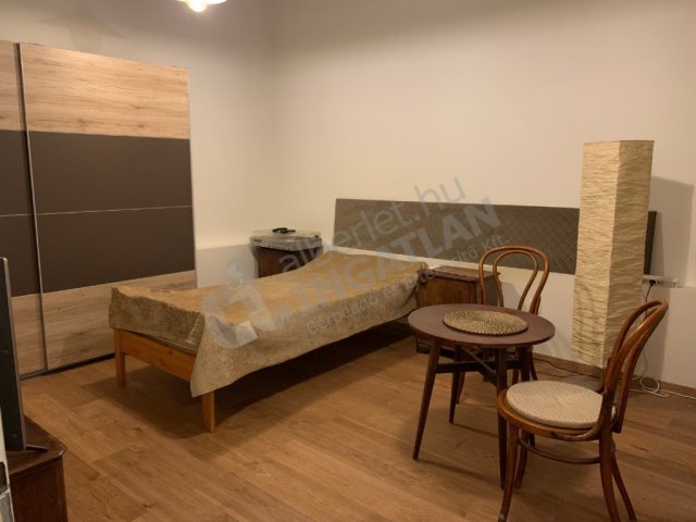 Kiadó téglalakás, albérlet, XIII. kerületben, Bulcsú utcában