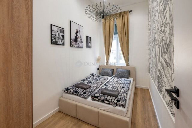 Eladó téglalakás, Budapesten, VII. kerületben 119.9 M Ft