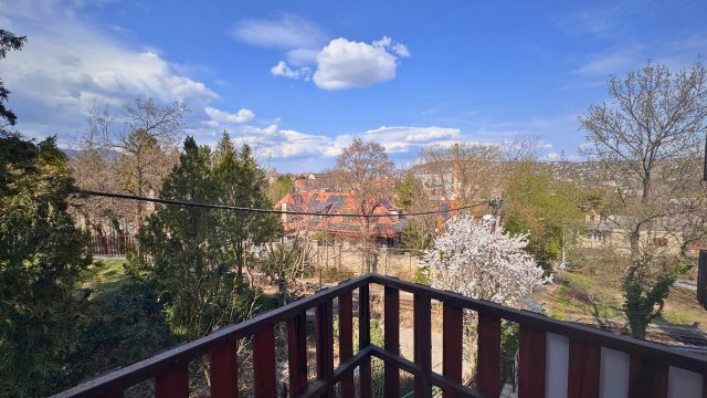 Eladó téglalakás, Budapesten, XII. kerületben 144 M Ft, 4 szobás