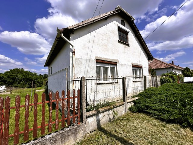 Eladó családi ház, Sarkadon 17.5 M Ft, 3 szobás
