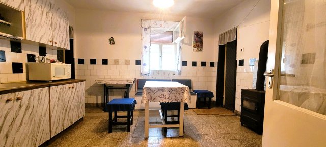 Eladó családi ház, Nagyvázsonyon 36 M Ft, 2 szobás