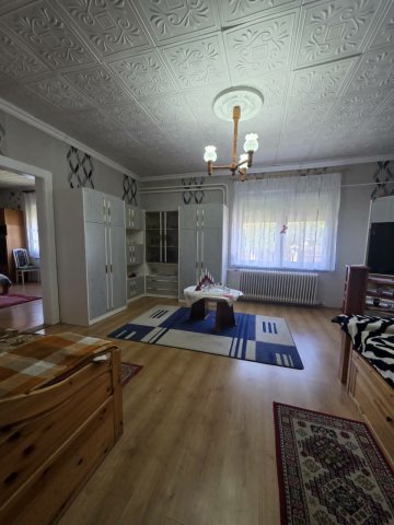 Eladó családi ház, Újrónafőn 49.9 M Ft, 2 szobás